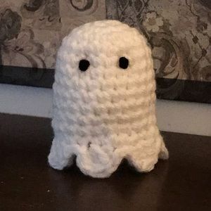 Crochet Pac-Man ghost. 5-6”